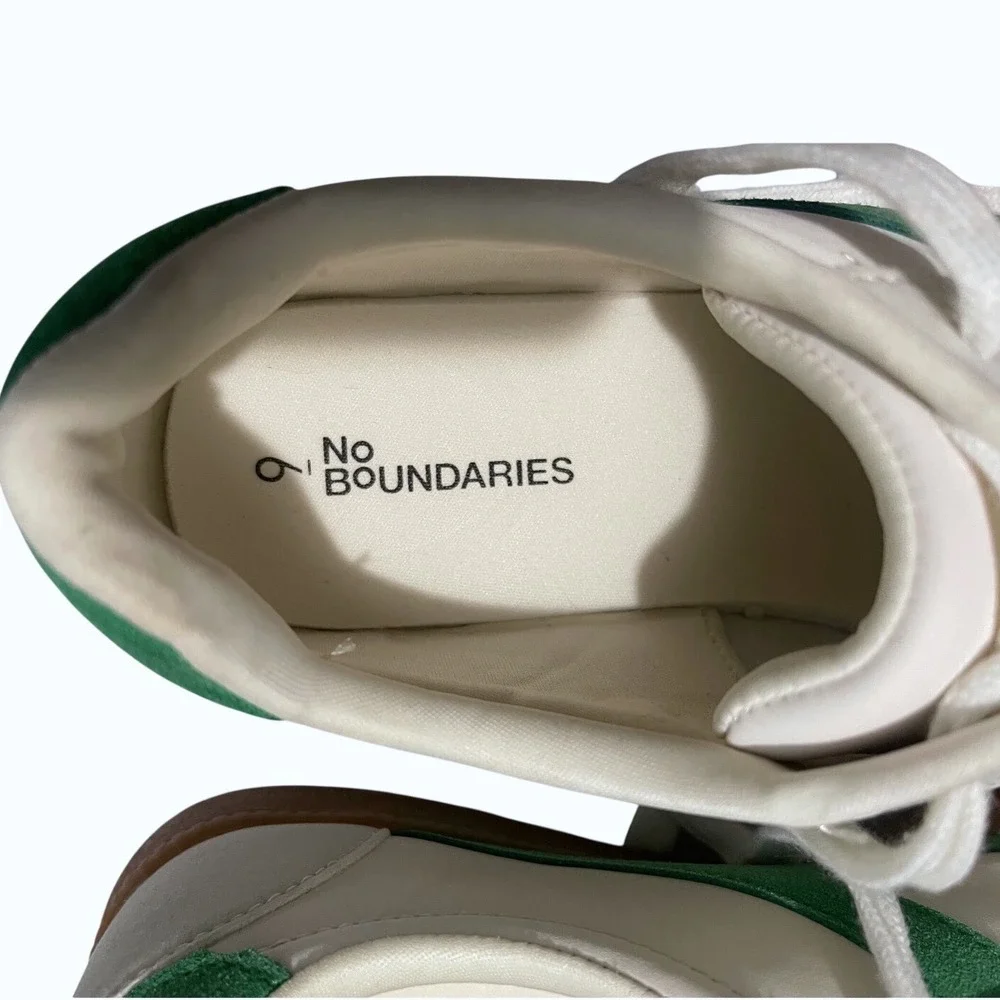 No Boundaries Women's Sneakers Size 9 White Green Retro Sporty Trendy